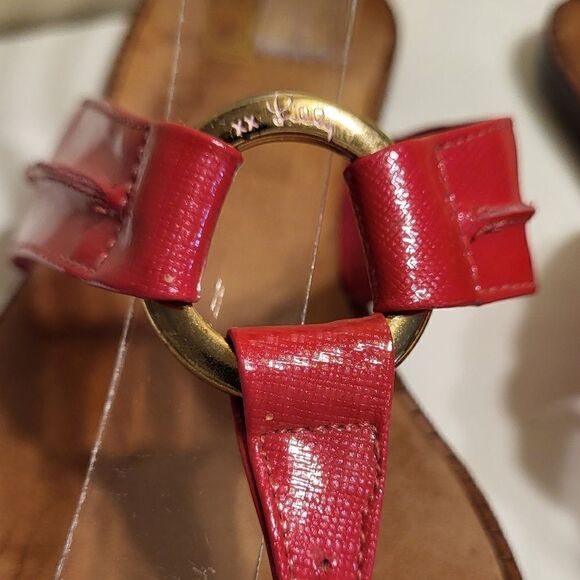 SPECIAL! Lilly Pulitzer McKim Hot Pink Patent Leather Thong Sandals sz.6 $128 - Picture 2 of 4